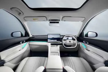 Interior Proton e.MAS 7 2026