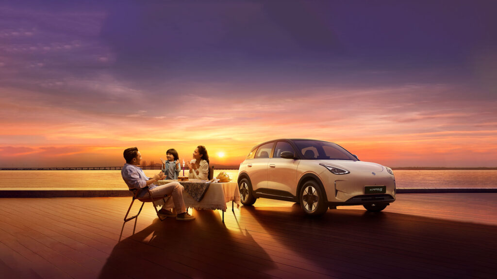 Exterior Proton e.MAS 5 2026